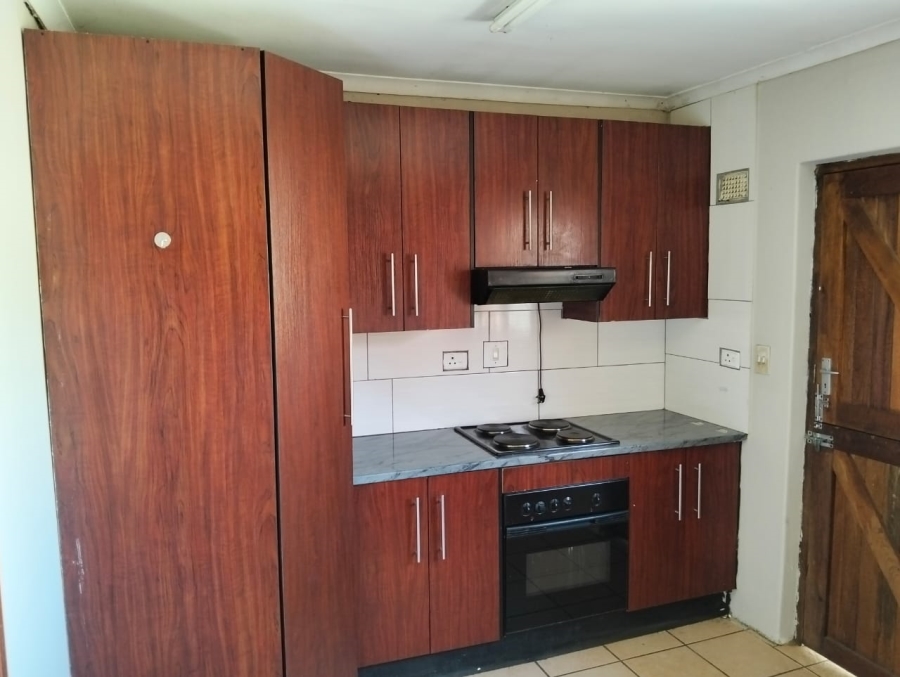 To Let 5 Bedroom Property for Rent in Mthata Eastern Cape